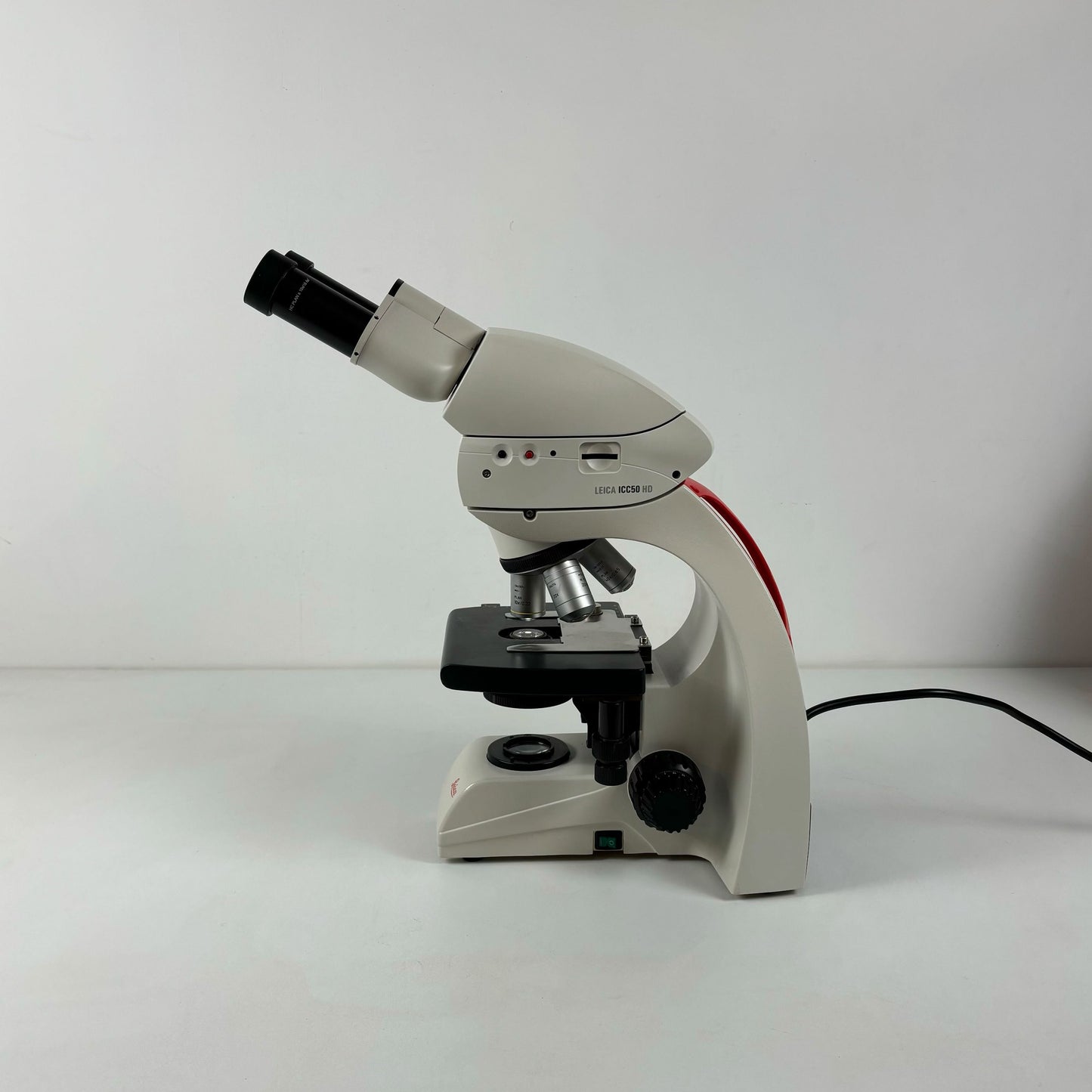 Leica DM500 microscope